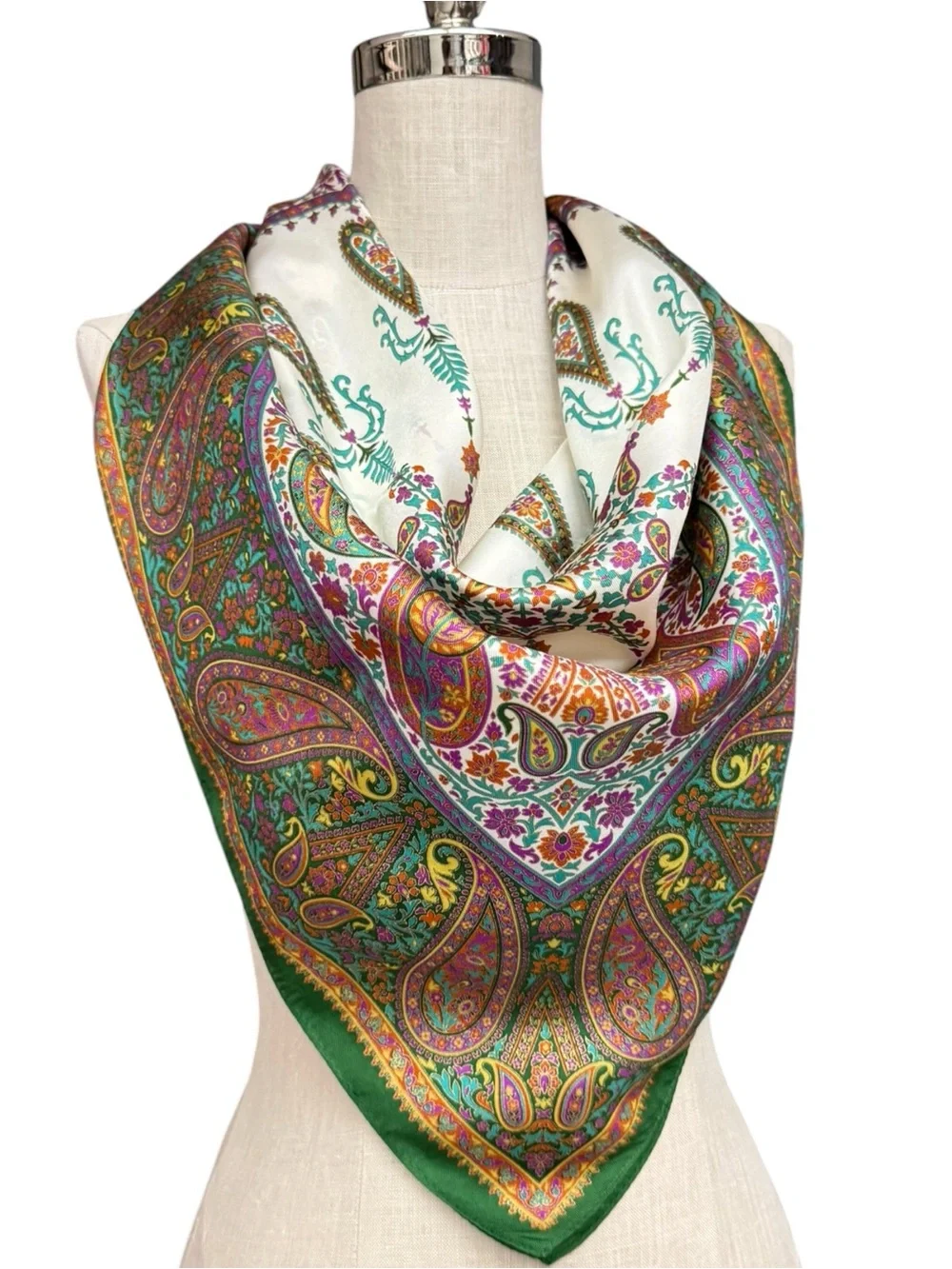 Museum Arts Collection Surimu Silk Paisley Scarf 34x34 Japan Green Floral